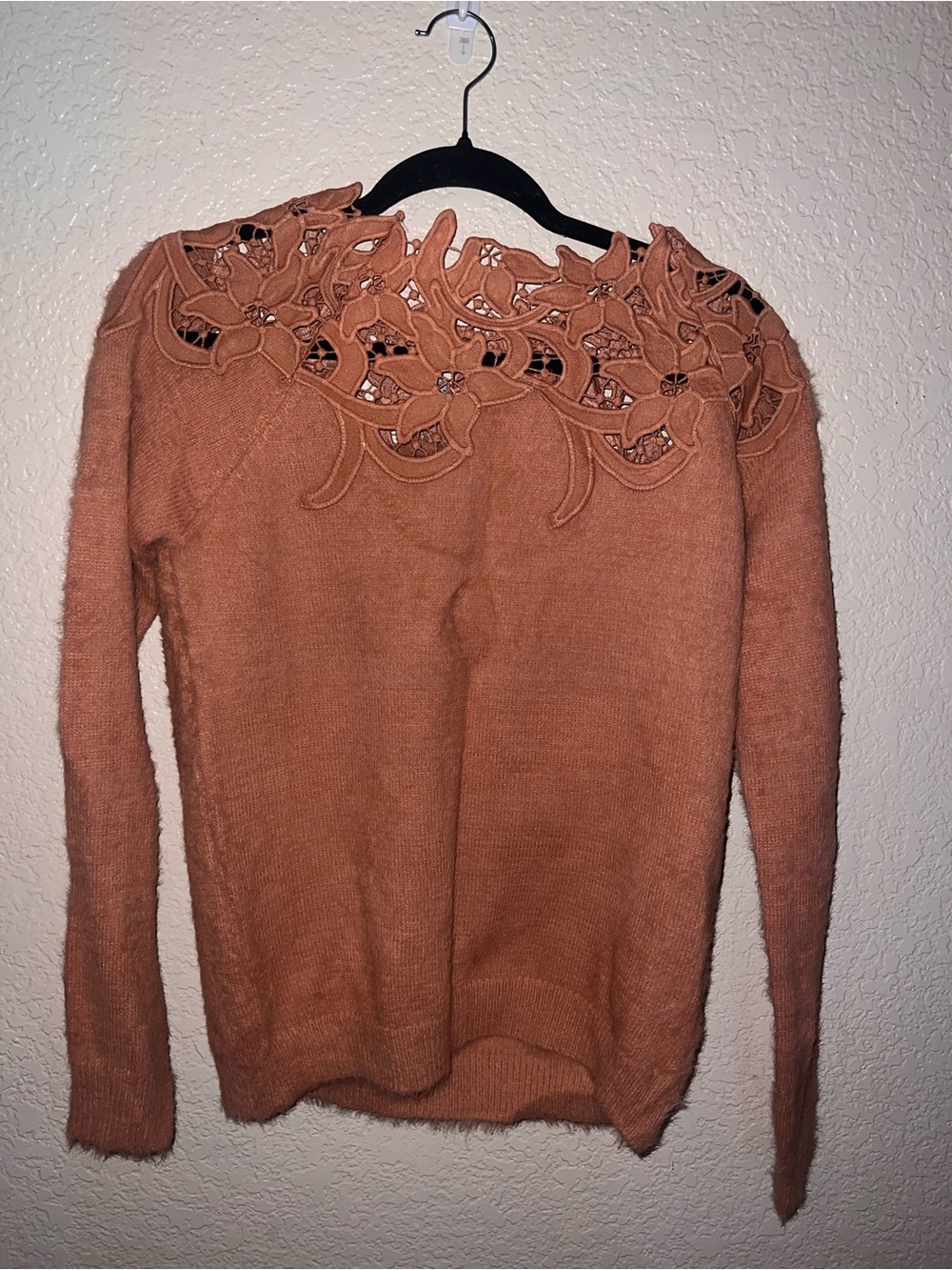 NWOT Women’s Off-the-Shoulder Lace-Trim Sweater - Rose Mauve Pink